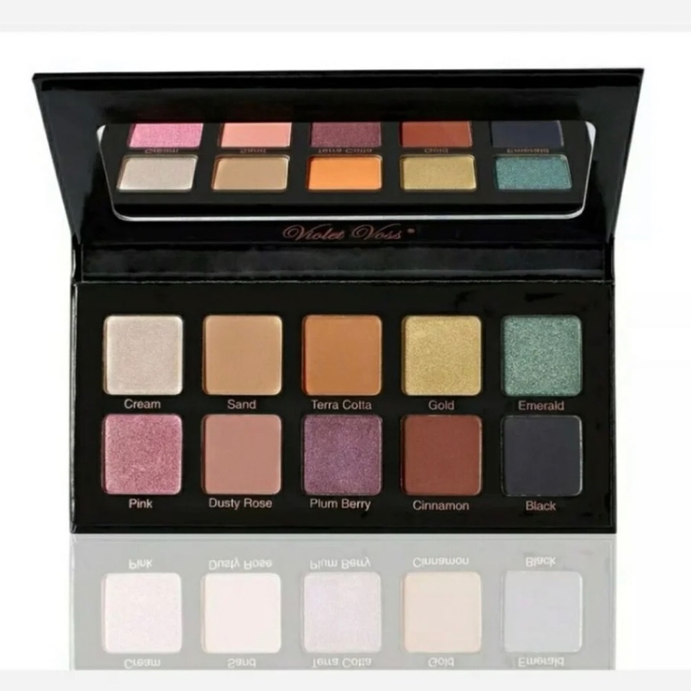 Violet Voss Essentials Palette